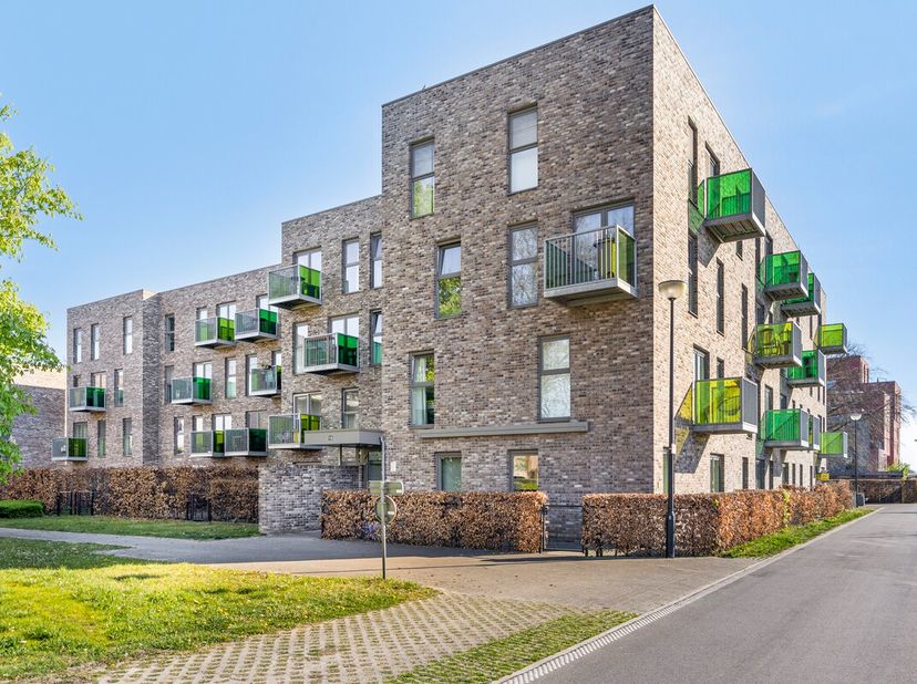 Op zoek naar een instapklaar, energiezuinig appartement in het centrum van Geel? Dan is dit pareltje op Lindenhof 15 precies wat je zoekt!&lt;br /&gt;
&lt;br /