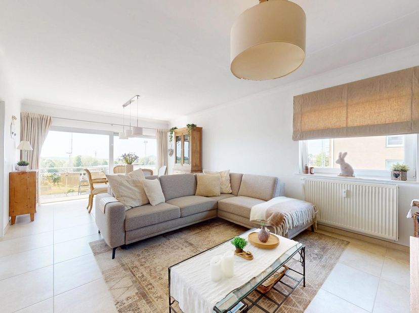 Actualimmo vous propose ce bel appartement 2 Chambres avec garage et terrasse. Situé à la résidence &quot;La Martine&quot; en plein Centre de LA LOUVIERE, cet A