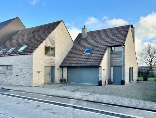                                         Bien commercial avec habitation à vendre à Deerlijk, € 619.000
