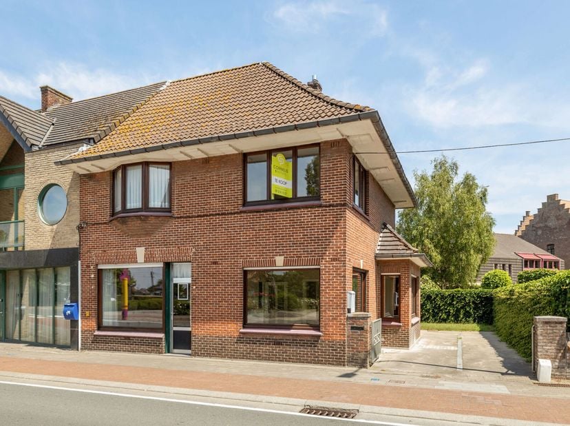 A VENDRE à EEKLO&lt;br /&gt;
Découvrez cette propriété aux multiples possibilités ! Située au cur de Balgerhoeke (Eeklo). Un bien idéal pour les indépendant