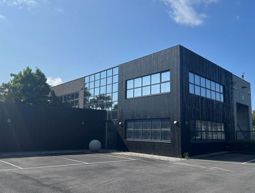                                         Bedrijfsgebouw te huur in Kruishoutem, € 12.500
