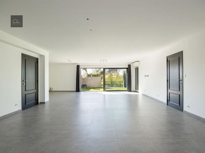 Ruim Appartement in het Hart van Aartselaar&lt;br /&gt;
Instapklaar appartement op de eerste verdieping van een kleinschalig gebouw, in het bruisende centru