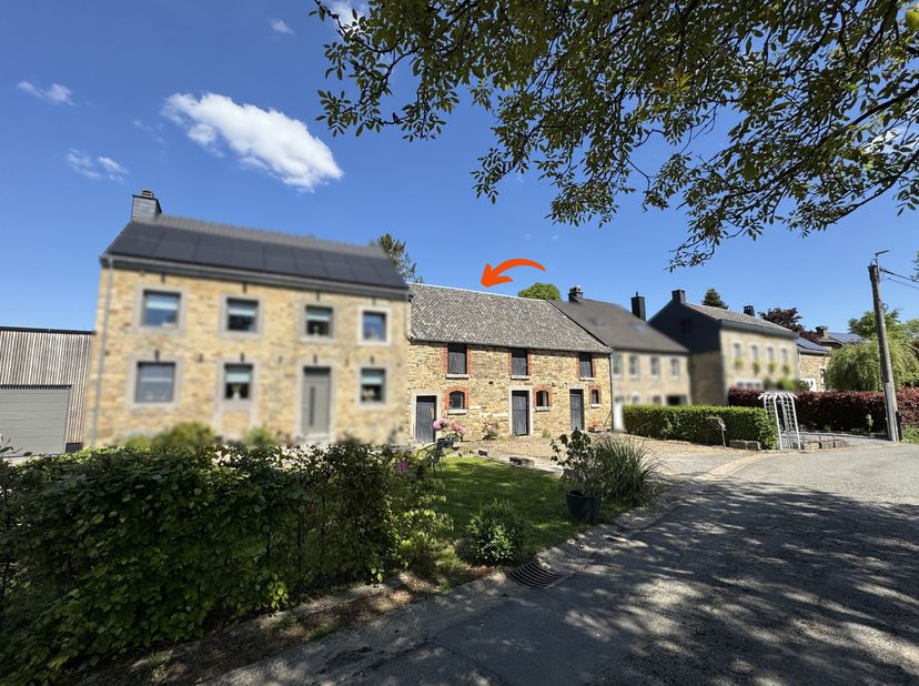 Faire offre àpd 135.000 euro&lt;br /&gt;
Grange à réhabiliter : ±100m²&lt;br /&gt;
 Rez-de-chaussée :&lt;br /&gt;
- 3 espaces granges à réhabiliter (±35m², ±29m² et ±23