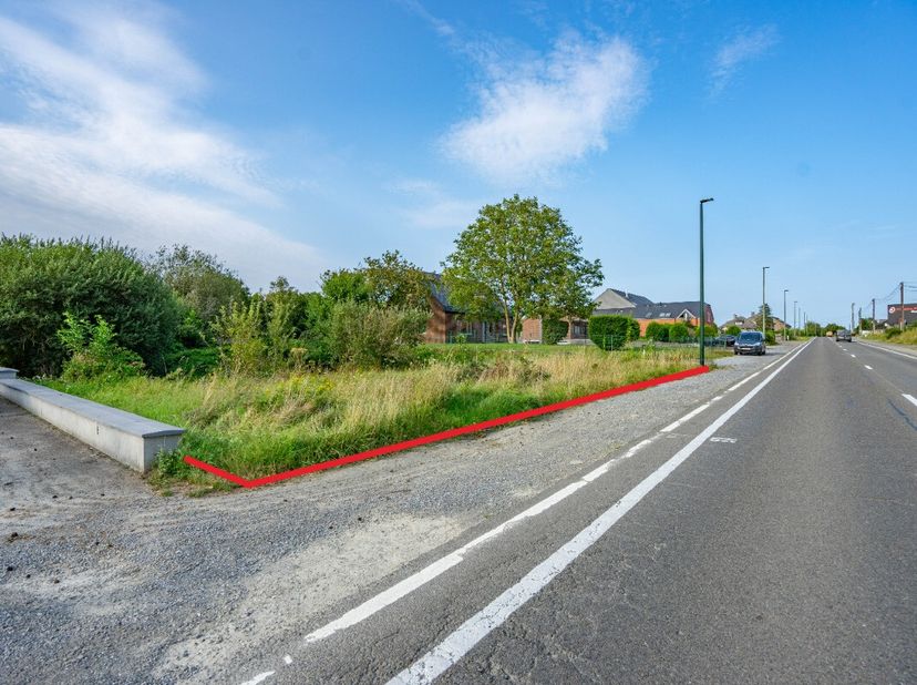 L&#039;agence immobilière ERA a le plaisir de vous présenter une opportunité exceptionnelle : superbe terrain situé Chaussée de lOurthe 162 à Marche-en-Fam