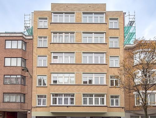                                         Appartement à vendre à Uccle, € 345.000
