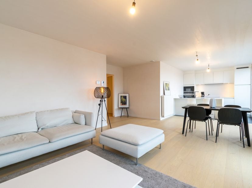 PRACHTIGE NIEUWBOUW APPARTEMENT PENTHOUSE 120 m2 - RECHTSTREEKS VAN EIGENAAR&lt;br /&gt;
aankoop mogelijk aan BTW tarief van 6 % !! &lt;br /&gt;
&lt;br /&gt;
Energiezui