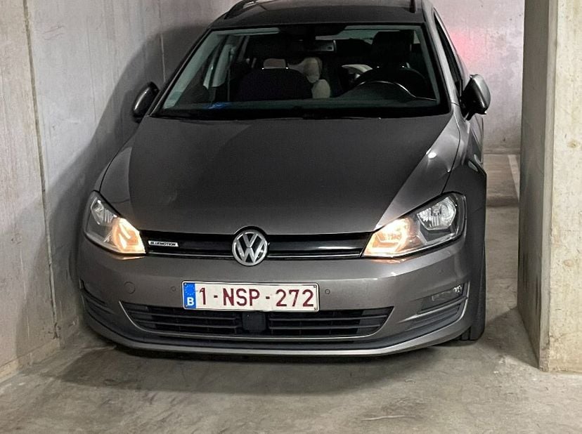 Garage à vendre
                    à 9000 Gent