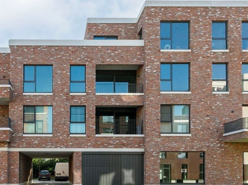 Ondergrondse autostaanplaats te Herentals &lt;br /&gt;
Ligging: Ideaal gelegen autostaanplaats in het centrum van Herentals. De verbindingswegen naar de oml