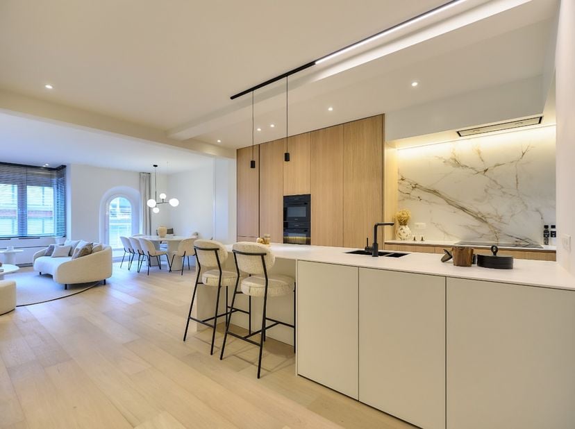Res. Baudouin&lt;br /&gt;
&lt;br /&gt;
Magnifique appartement avec 4 chambres à coucher, une belle surface et une vue latérale sur la mer. L&#039;appartement est entiè