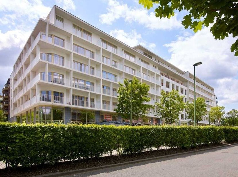 Vivre dans Woluwe Valley signifie vivre dans confort. Le projet est situé à Sint-Lambrechts-Woluwe, au milieu du magnifique Parc des Sources, du Châte