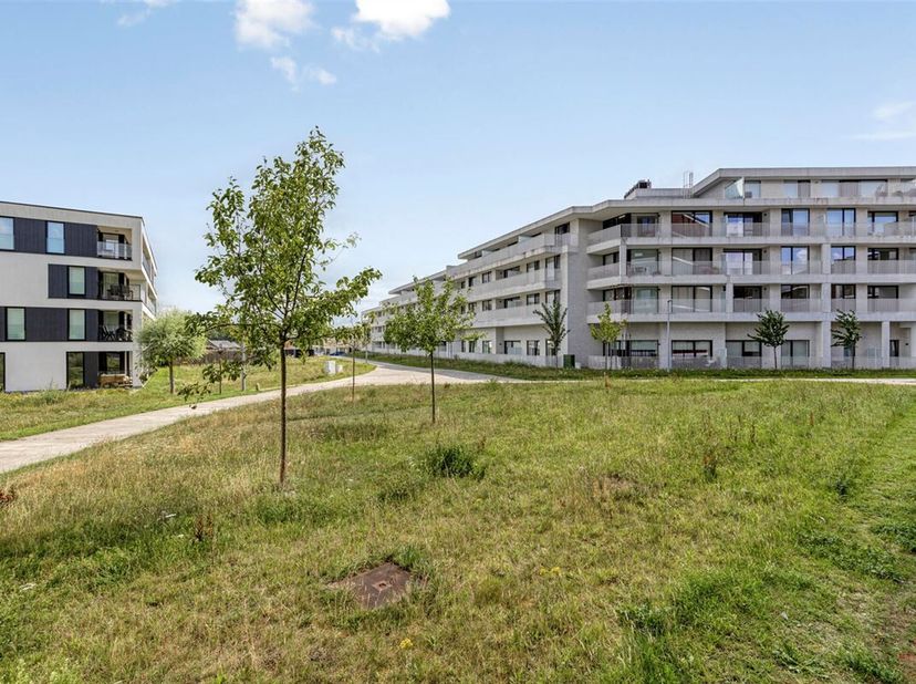 Nieuwbouwappartement met groen zicht op toplocatie in Aalter.&lt;br /&gt;
Dit nieuwbouwappartement is gelegen op de gelijkvloerse verdieping van Residentie