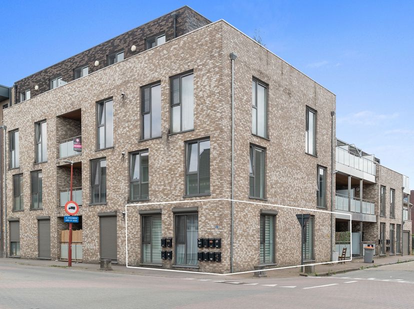 Welkom op de Joseph Smeetslaan 54/0.3 te Maasmechelen.&lt;br /&gt;
&lt;br /&gt;
Bent u op zoek naar een uitstekend onderhouden gelijkvloers appartement?&lt;br /&gt;
Ben