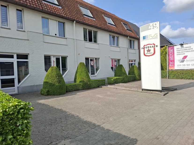 Bien professionnel à louer
                    à 3940 Hechtel