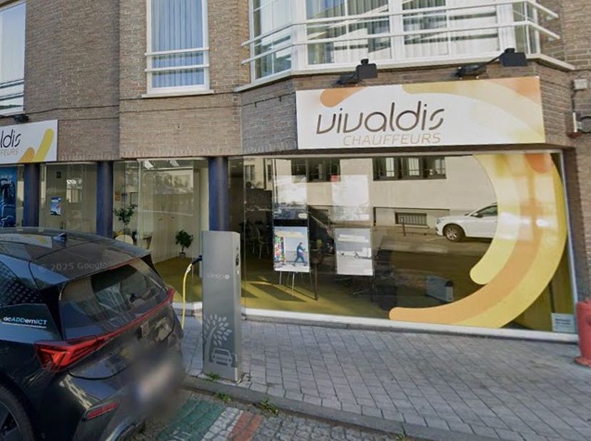 Bien professionnel à louer
                    à 9300 Aalst