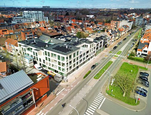                                         Bureaux à louer à Sint-Andries, € 2.750
