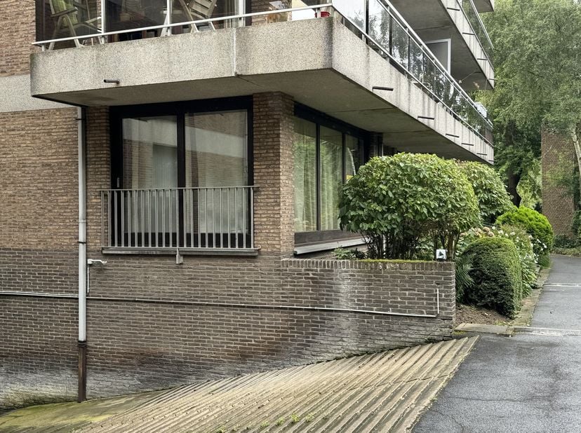Idéal pour un investisseur (4%) ou un appartement de démarrage Bel appartement à vendre dans un endroit calme à proximité du port de plaisance de Kuur