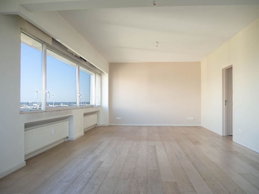 Gezellig appartement (150 m²) gelegen op de 19de verdieping van Residentie Riverside Tower met prachtig zicht!&lt;br /&gt;
Het appartement is rustig gelegen