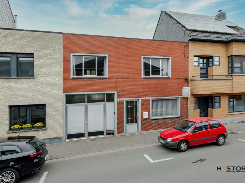 Bent u op zoek naar een woning die u naar eigen smaak kan renoveren in centrum Stekene? Dan is dit zeker iets voor u.&lt;br /&gt;
Deze voormalige beenhouwer