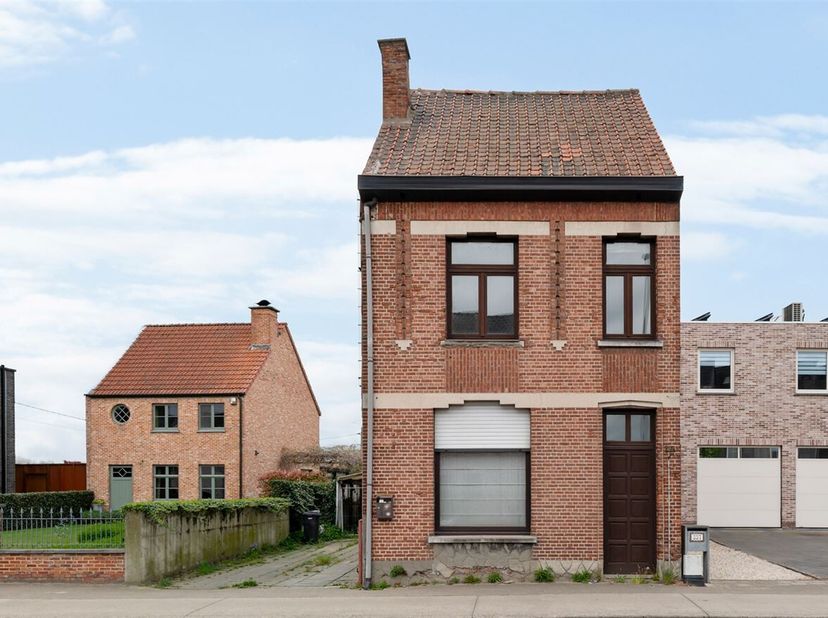 Ligging&lt;br /&gt;
Deze woning is centraal gelegen, met een uitstekende bereikbaarheid dankzij de nabijheid van de E17. Deze woning biedt het perfecte even