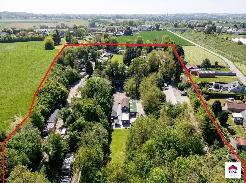 Une opportunité rare et unique ! Vous rêvez dun projet touristique, dun retour à la nature ou dun investissement plein de potentiel ? Découvrez cet an