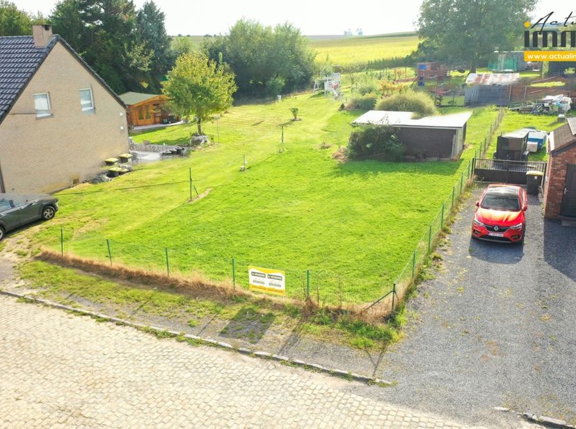 Actualimmo vous propose ce beau Terrain à bâtir d&#039;une surface approximative de 6,40 ares situé à PERONNES LEZ BINCHE ! Possibilité de droits d&#039;enregis