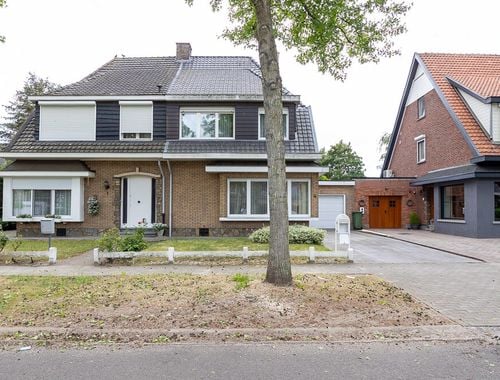                                        Woning te koop in Ekeren, € 240.000
