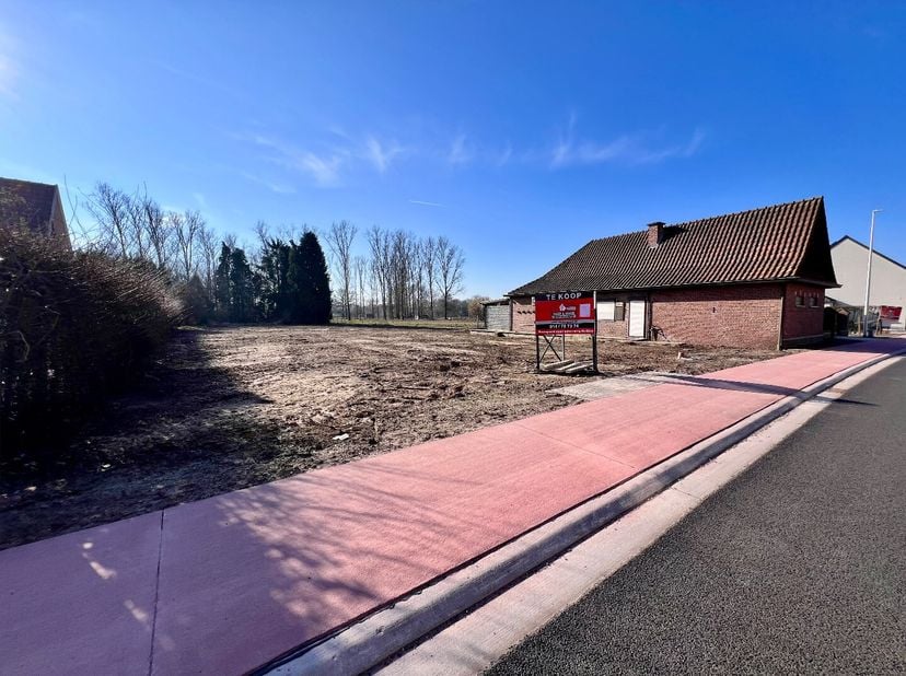 Terrain à vendre
                    à 3560 Lummen