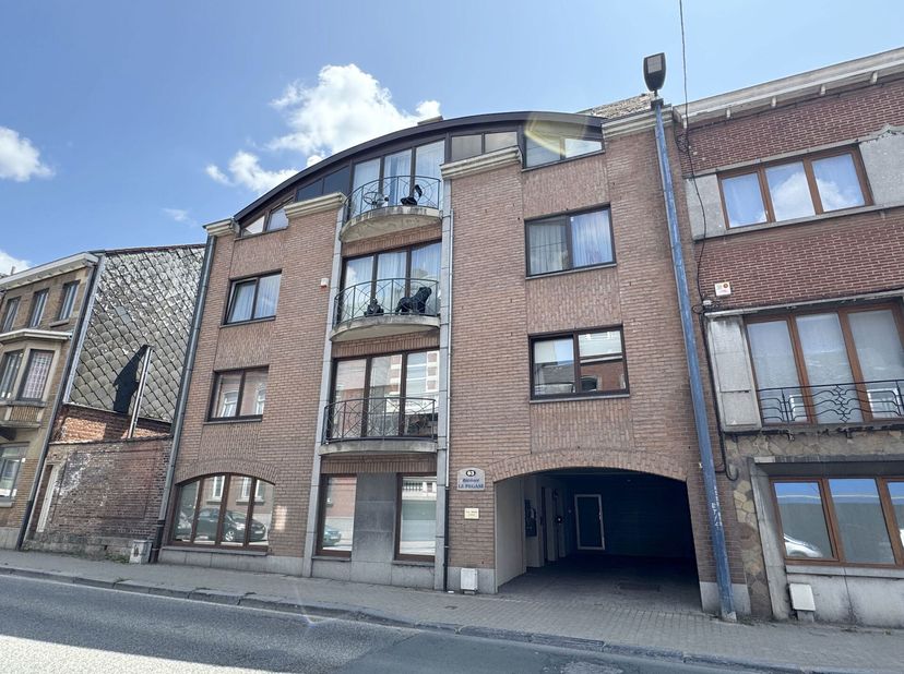 SALZINNES - dicht bij alle voorzieningen, STUDIO (0BED+/1SDB) van 34 m² in de Résidence &#039;Pégase&#039;. Gelegen op de tweede verdieping, bestaat het uit een