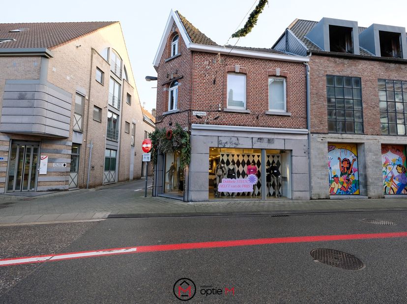 Bien professionnel à louer
                    à 3740 Bilzen
