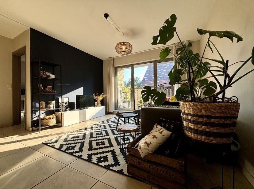 Éénslaapkamer appartement op het 2de verdiep te huur nabij het centrum van Hasselt. Op wandel en fietsafstand van diverse winkels en horecazaken.  &lt;br