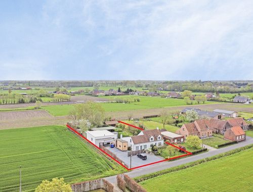                                         Magazijn met woonst te koop in Beernem, € 575.000
