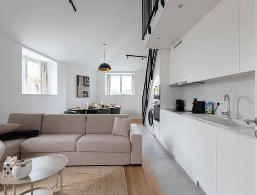                                         Appartement à louer à Uccle, € 2.000

