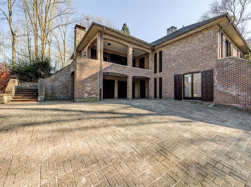 Maison spacieuse avec potentiel dans un quartier exclusif à Herent&lt;br /&gt;
Dans le quartier exclusif et verdoyant de Herent, dans la rue calme Eikenberg