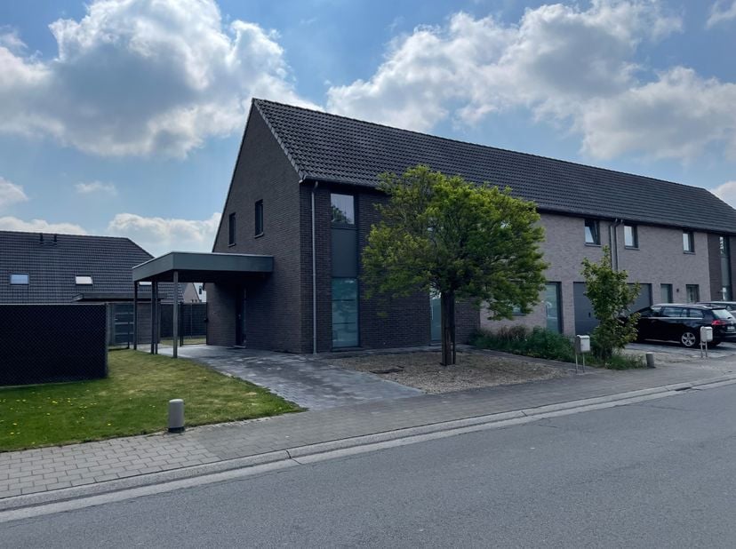 Maison à louer
                    à 8800 Rumbeke