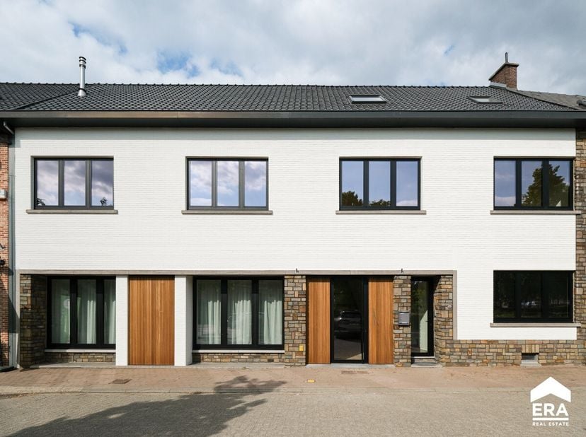 [[ DIT PAND NEEMT DEEL AAN DE ERA OPEN HUIZEN DAG OP 14/6 VAN 11:00 TOT 12:00 ]] Gerenoveerd en instapklaar gelijkvloers appartement met stadstuin in