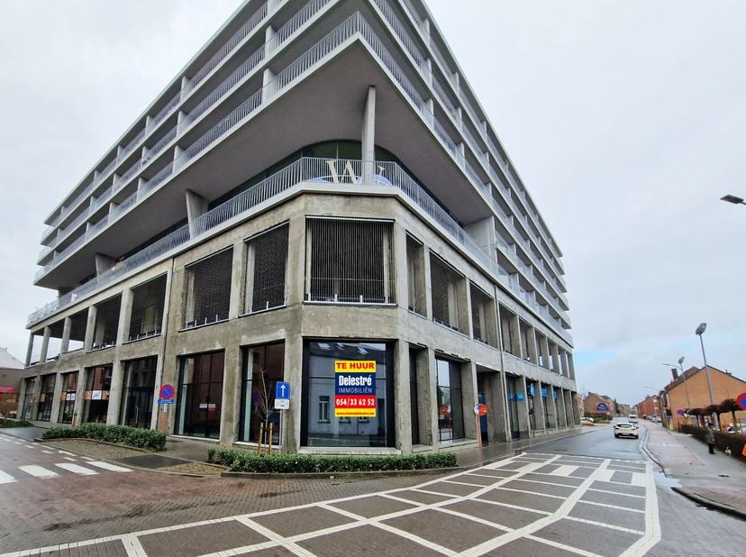 Aura’s – GINDERALE – KANTOREN // WINKELRUIMTES TE HUUR. Het monumentale Lagerhouse van de vroegere brouwerij GINDER-ALE wordt gerevitaliseerd naar een