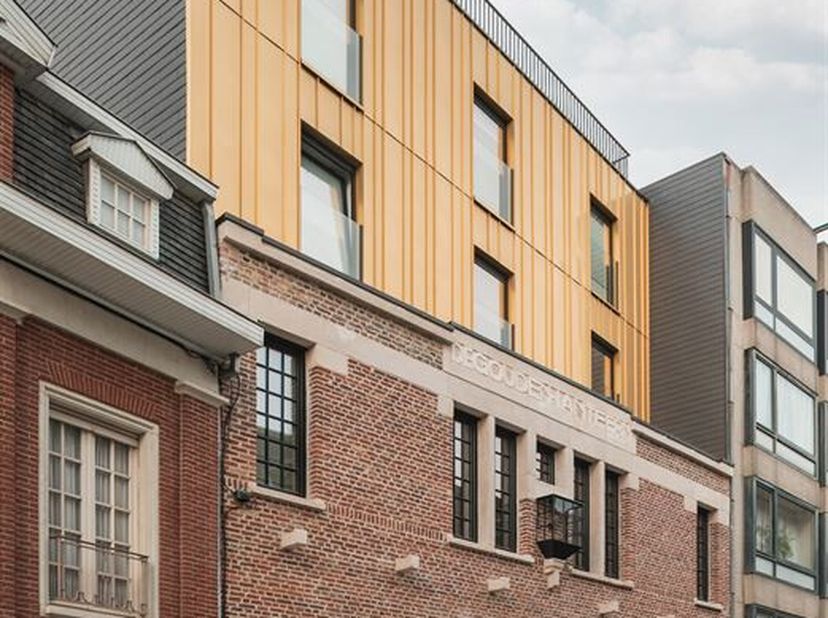Deze penthouse maakt deel uit van het project &#039;Gouden Lanteern&#039;, in de Jan Persijnstraat in Kortrijk. Hier is het werkelijk uniek wonen, in alle rust