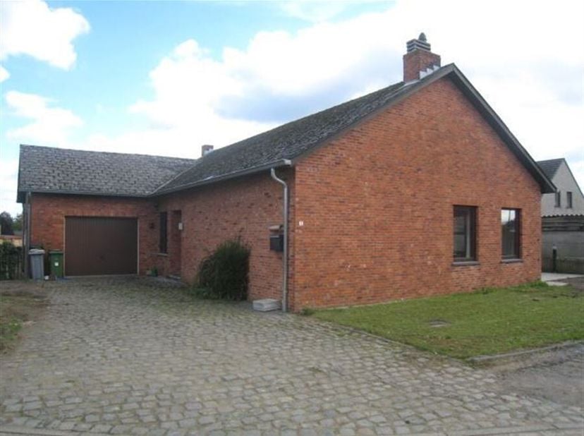Maison à vendre
                    à 2431 Veerle