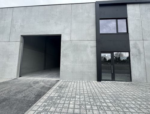                                         Magazijn zonder bureel te huur in Oudenburg, € 1.070
