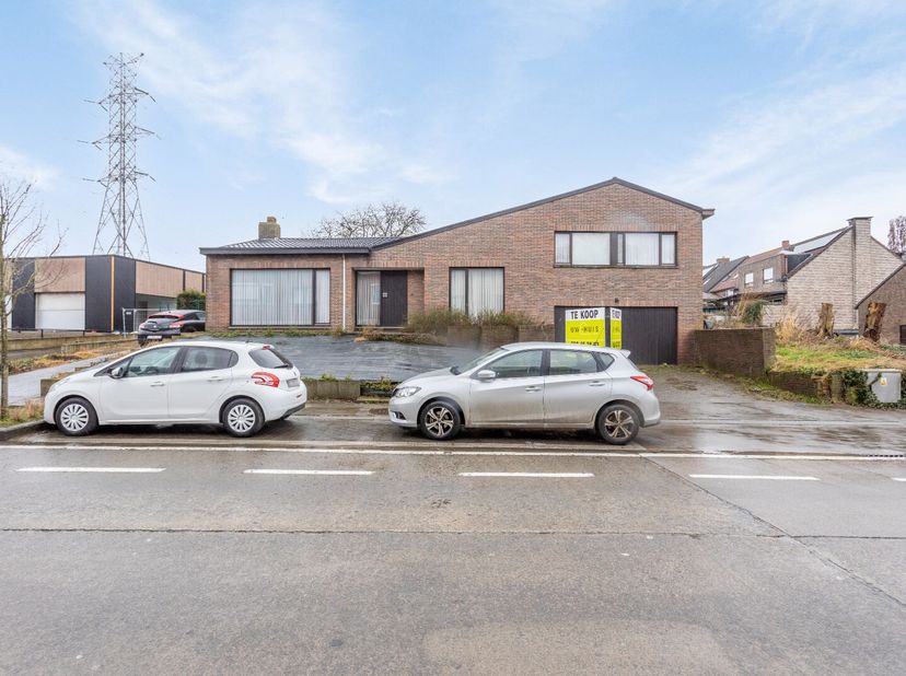 Maison à vendre
                    à 9150 Bazel