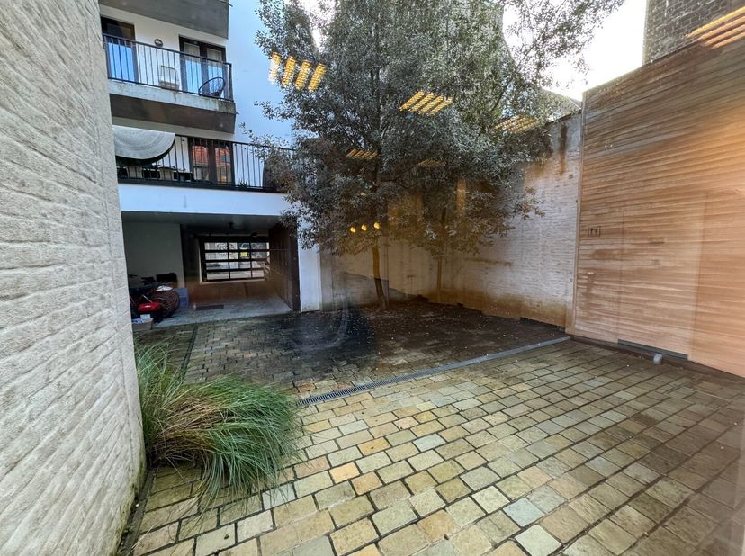 Pop-up te huur  Gent: unieke kans op toplocatie in de Burgstraat (178 m²).&lt;br /&gt;
Op zoek naar een tijdelijke plek om jouw merk of concept in de kijker