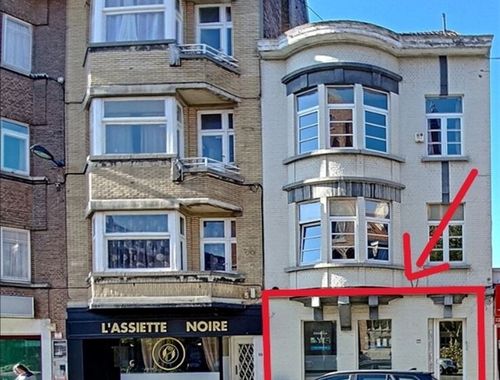                                         Bâtiment commercial à louer à Etterbeek, € 500
