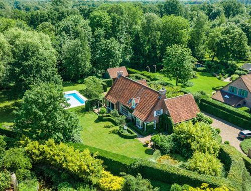                                         Villa à vendre à 's Gravenwezel, € 975.000
