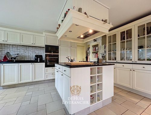                                         Villa à vendre à Waarloos, € 579.000
