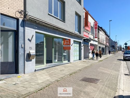                                         Bien commercial à louer à Melle, € 1.950
