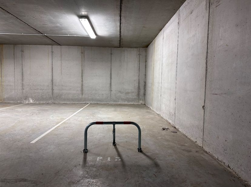 Garage à vendre
                    à 8470 Gistel