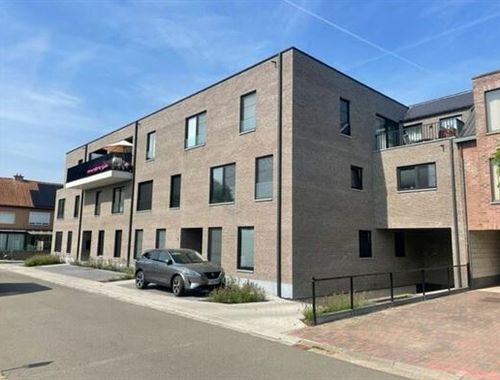                                         Garage à vendre à Puurs, € 23.000
