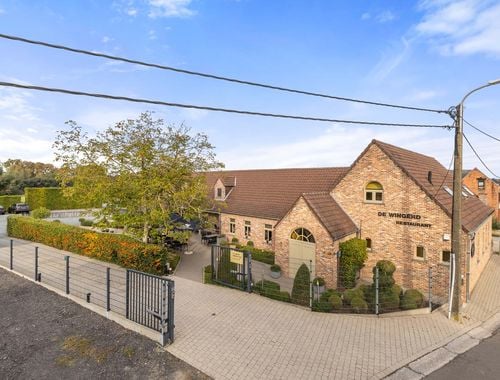                                         Commercieel Gebouw te koop in Pamel, € 799.000
