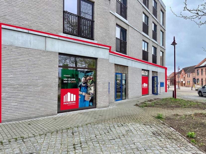 Bien professionnel à vendre
                    à 2440 Geel