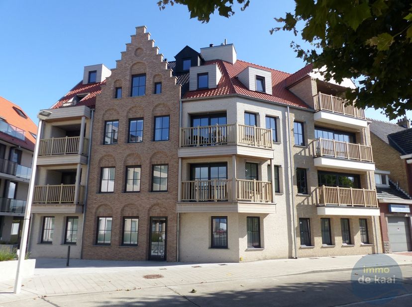Kwalitatief appartement met open zicht, gelegen langs de Willem De Roolaan in Nieuwpoort-stad op wandelafstand van het marktplein en de Kaai.&lt;br /&gt;
Wo